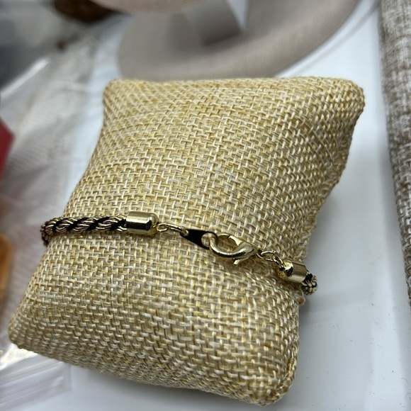 🖤 Vintage 8" Braided Gold-Tone & Black Thread Bracelet - Picture 6 of 8